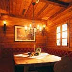 Grauer Bar 6