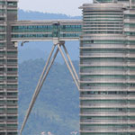 5Twin-Towers-skybridge