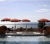 1835 White Palm Hotel