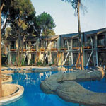 Cornelia De Luxe Resort