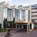 Артурс Village