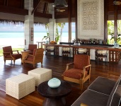 Manzaru Bar interior