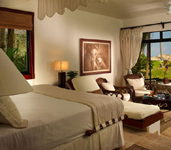 Royal Service Imperial Ocean Front Jacuzzi Suite