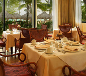 Royal Service Dining