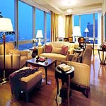 323173368