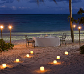 RomanticDinnerBeach