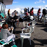 Кафе на вершине горнолыжного курорта в Андорре