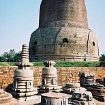 Архитектурный памятник в Индии