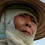 Женщина в традиционной одежде Тайвани
