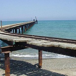Железнодорожный мост у берега острова Кипр