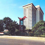 Современное здание в Шри-Ланке
